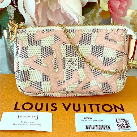 Louis Vuitton Handbags - NWT Louis Vuitton Damier Azur Tahitienne Pochette